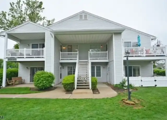 Property at 76 Village Green Rd Unit 76, Bedminster, NJ, 07921, 3 beds, 1.5 baths, [object Object]