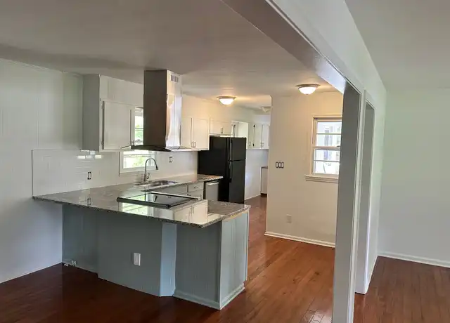 Property at 1240 Longview Dr, Gainesville, GA, 30501, 3 beds, 2 baths, [object Object]