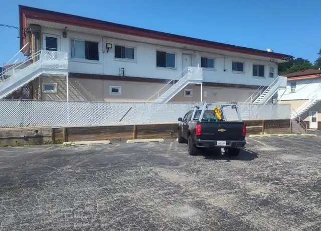 Property at 1039 Sheridan Rd Unit 2, Winthrop Harbor, IL, 60096, 2 beds, 1 bath, [object Object]