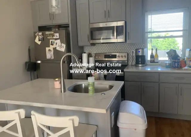 Property at 10 Harding St Unit 2, Cambridge, MA, 02141, 2 beds, 1.5 baths, [object Object]