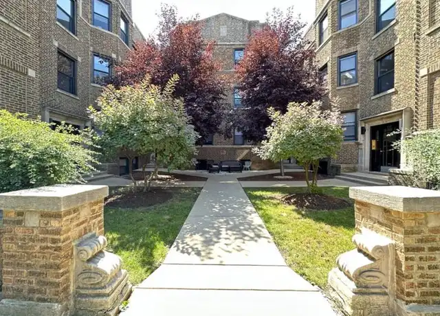 Property at 629 W Cornelia Ave, Chicago, IL, 60657, 2 beds, 1 bath, [object Object]