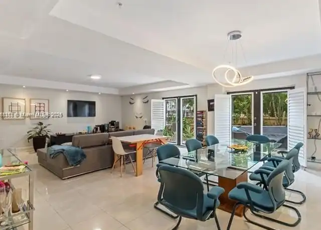 Property at 671 Biltmore Way #101, Coral Gables, FL, 33134, 2 beds, 2 baths, [object Object]
