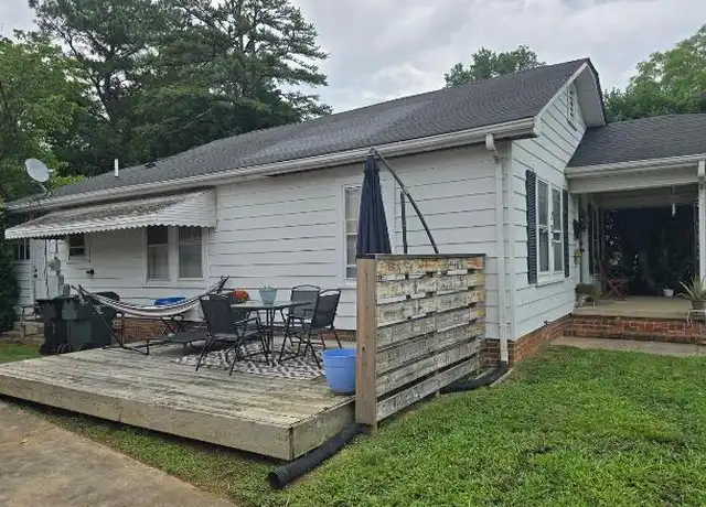 Property at 131 Carolina Ave, Burlington, NC, 27215, 2 beds, 1 bath, [object Object]
