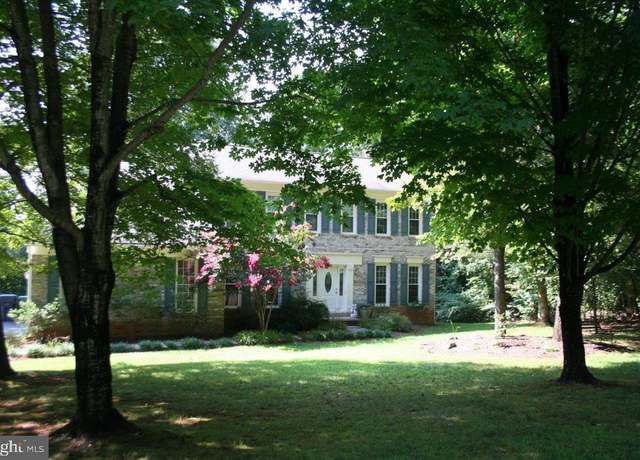 Photo of 7140 Chesterfield Dr, Warrenton, VA 20187
