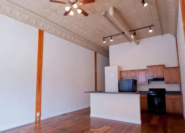 Property at 507 W College St Unit 102, Springfield, MO, 65806, 2 beds, 1 bath, [object Object]