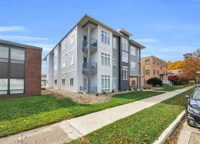 Property at 305 W Clark St Unit 301, Champaign, IL, 61820, 1 bed, 1 bath, [object Object]