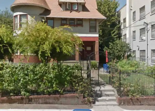 Property at 2233 NW Flanders St Apt 10, Portland, OR, 97210, 1 bed, 1 bath, [object Object]