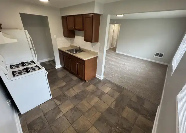 Property at 495 Madison Ave, Calumet City, IL, 60409, 1 bed, 1 bath, [object Object]
