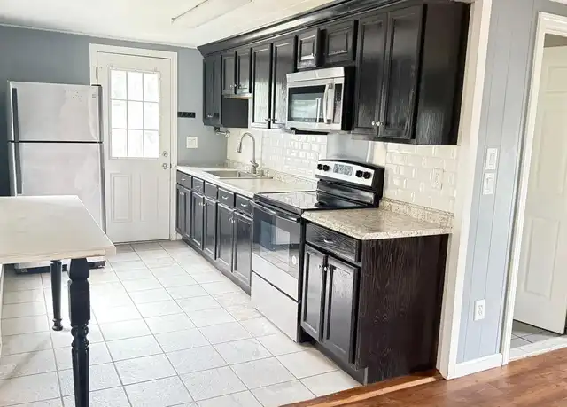 Property at 3 Anderson Ave Unit 2, New Milford, CT, 06776, 2 beds, 1 bath, [object Object]