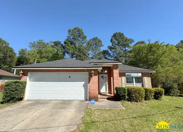Property at 1518 Tommy Ln, Mary Esther, FL, 32569, 4 beds, 2 baths, [object Object]