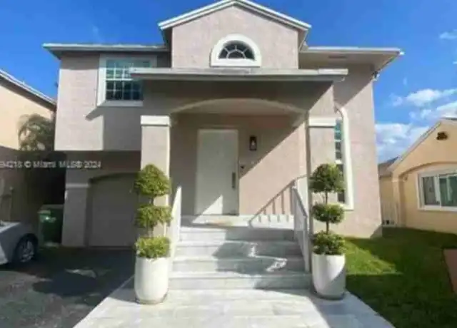 Property at 11705 NW 12th St, Pembroke Pines, FL, 33026, 3 beds, 2.5 baths, [object Object]