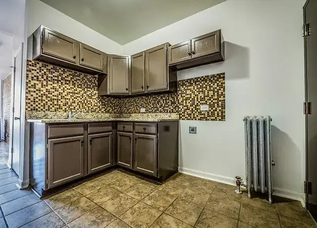 Property at 1501 E 68th St, Chicago, IL, 60637, 2 beds, 1 bath, [object Object]