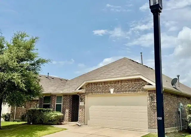 Property at 800 Silvermoon Dr, Little Elm, TX, 75068, 4 beds, 2 baths, [object Object]