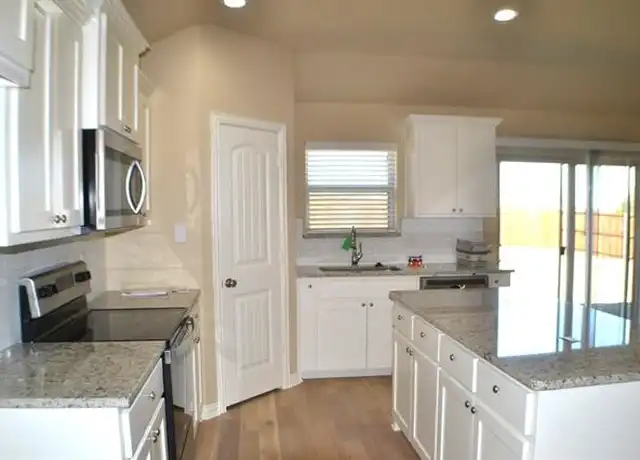 Property at 3205 Sandstone Dr, Sherman, TX, 75092, 3 beds, 2 baths, [object Object]