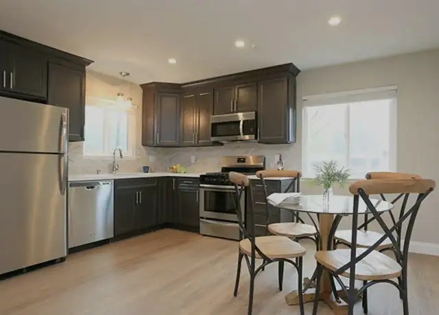 Photo of 695 Summerfield Rd, Santa Rosa, CA 95405