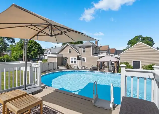 Property at 229 Smith St Unit 2, Cranston, RI, 02905, 1 bed, 1 bath, [object Object]
