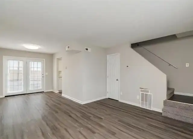 Property at 2522 McMillan St, Knoxville, TN, 37917, 2 beds, 1 bath, [object Object]