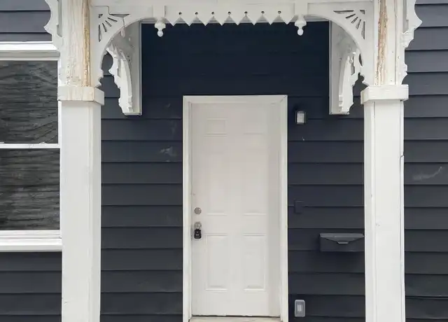 Property at 314 E 15th St, Covington, KY, 41011, 3 beds, 1.5 baths, [object Object]
