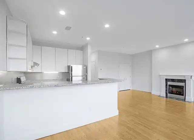 Property at 140 Boylston St Unit 9, Boston, MA, 02116, 1 bed, 1 bath, [object Object]