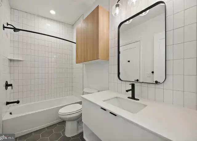 Property at 839 N Tatnall St Unit 302, Wilmington, DE, 19801, 1 bed, 1 bath, [object Object]