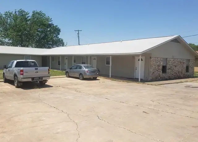 Property at 1609 Jones St Unit C, Taylor, TX, 76574, 2 beds, 1 bath, [object Object]