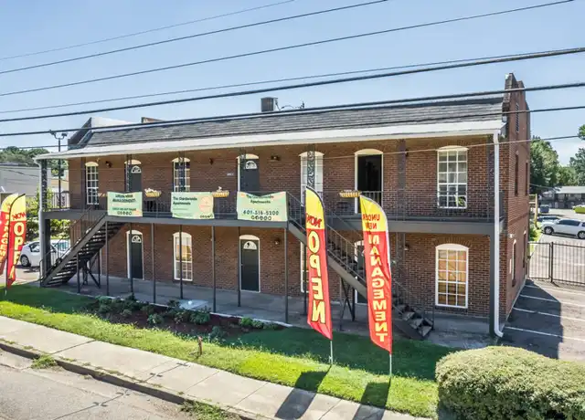 Property at 365 W Northside Dr, Jackson, MS, 39206, 2 beds, 1 bath, [object Object]