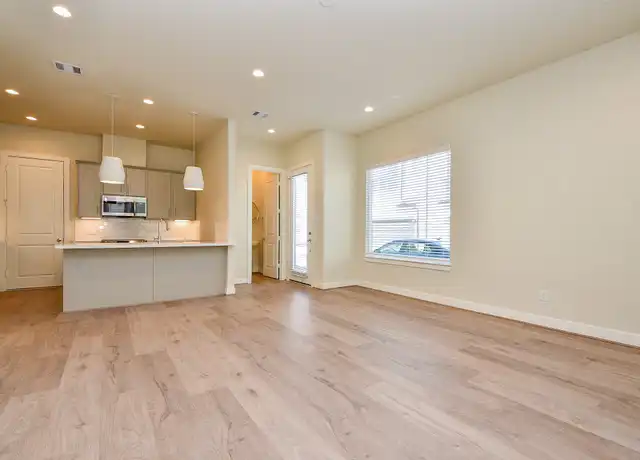 Property at 2305 Silva Park Ln, Houston, TX, 77091, 3 beds, 2.5 baths, [object Object]