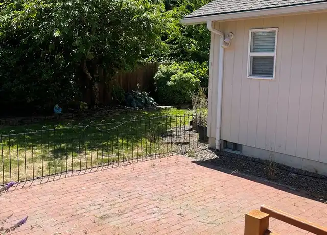 Property at 2153 Steelhead Ct, Lebanon, OR, 97355, 3 beds, 2 baths, [object Object]