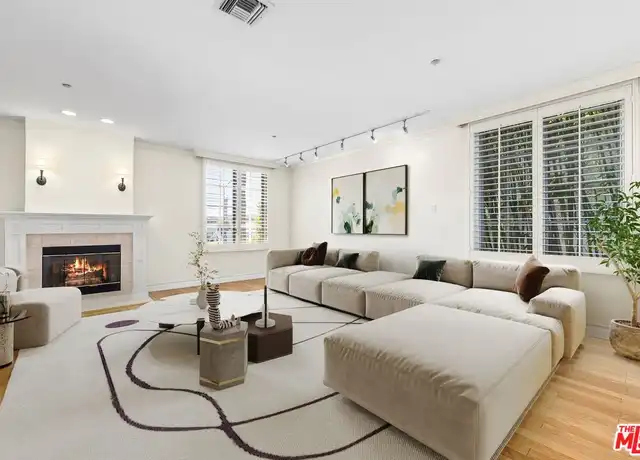 Property at 433 N Doheny Dr #106, Beverly Hills, CA, 90210, 3 beds, 3 baths, [object Object]