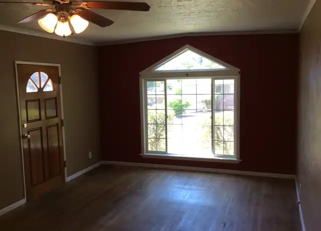 Property at 1331 NW Hawthorne Ave, Grants Pass, OR, 97526, 2 beds, 1 bath, [object Object]