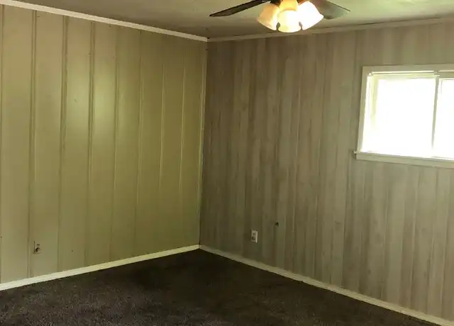 Property at 5909 Ellsworth Rd, Fort Smith, AR, 72903, 2 beds, 1 bath, [object Object]