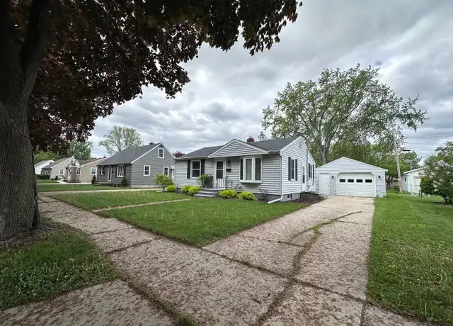 Property at 806 Marquette Ave, Green Bay, WI, 54304, 2 beds, 1 bath, [object Object]