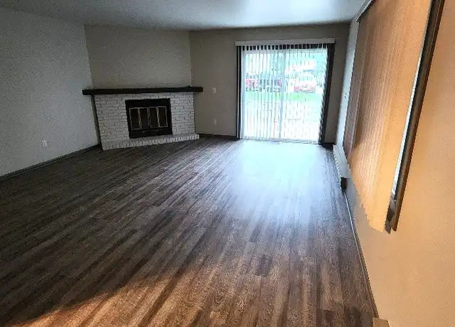 Property at 1016 Parkwood Ln Unit 1, Jefferson, WI, 53549, 2 beds, 2 baths, [object Object]