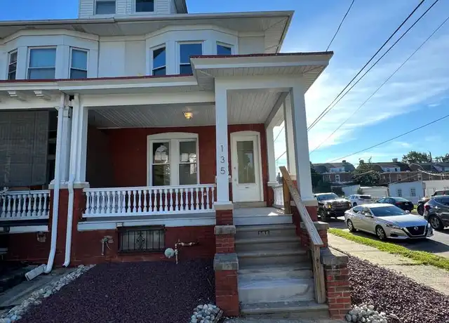 Property at 135 S West St Unit 135 2nd Fl, Allentown, PA, 181024433, 3 beds, 2 baths, [object Object]