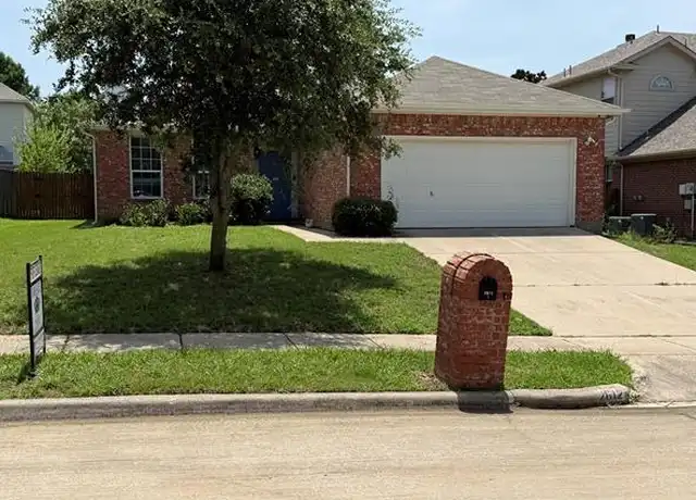 Property at 2612 Weslayan Dr, Denton, TX, 76210, 3 beds, 2 baths, [object Object]