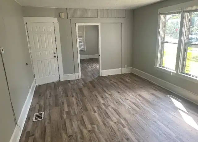 Property at 2300 NE Madison St Unit 1, Minneapolis, MN, 55418, 2 beds, 1 bath, [object Object]