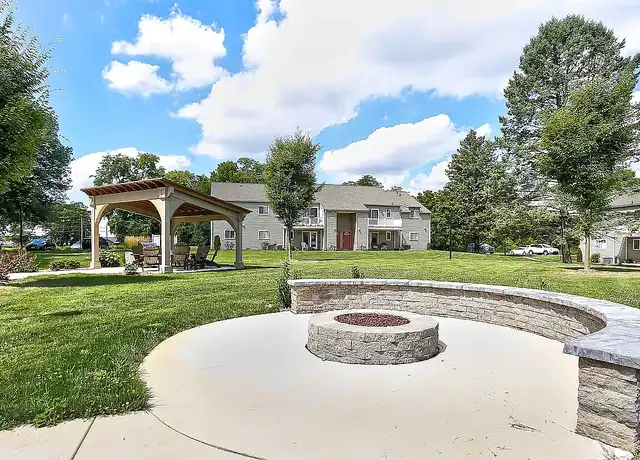 Property at Pioneer Woods - 9 Lamppost Ln, Lancaster, PA, 17602, 1-2 bed, 1 bath, [object Object]