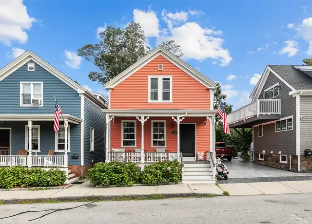 Property at 46 Hammond St, Newport, RI, 02840, 3 beds, 1.5 baths, [object Object]