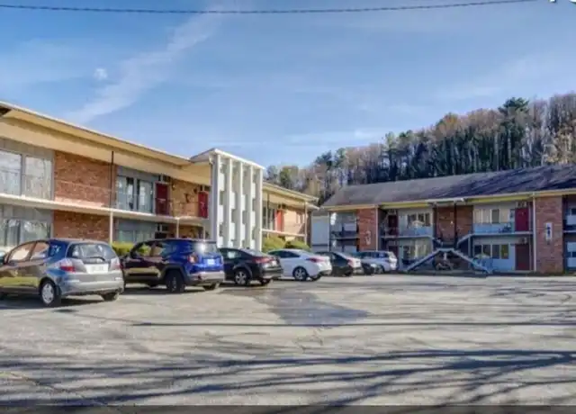 Property at 216 N Willow Ave Unit 3, Erwin, TN, 37650, 1 bed, 1 bath, [object Object]