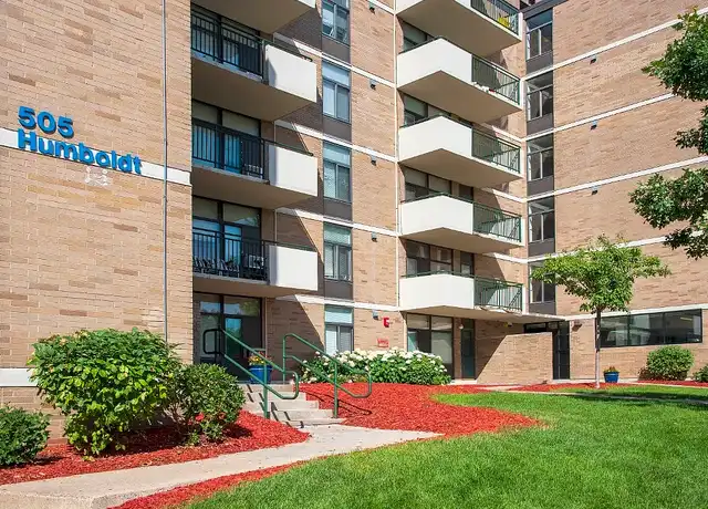 Property at Park Plaza - 525 Humboldt Ave N, Minneapolis, MN, 55405, 1 bed, 1 bath, [object Object]