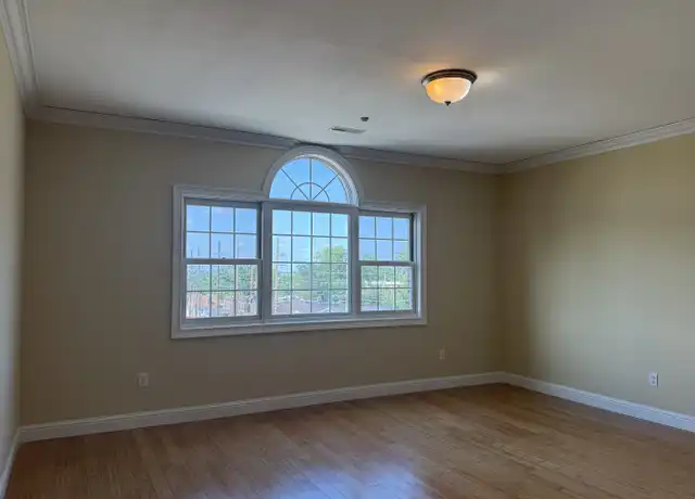 Property at 6414 Wise Ave Unit 304, St. Louis, MO, 63139, 2 beds, 2 baths, [object Object]