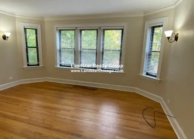 Property at 716 Reba Pl Unit 3N, Evanston, IL, 60202, 2 beds, 1 bath, [object Object]