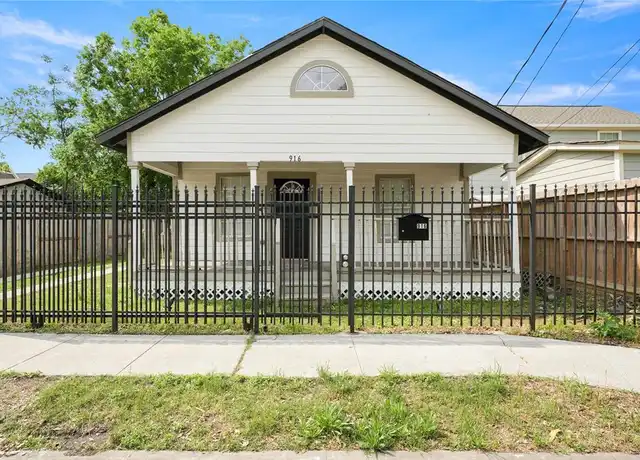 Property at 916 E 35th St, Houston, TX, 77022, 2 beds, 1 bath, [object Object]