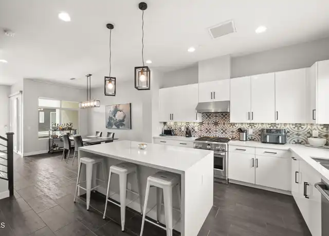 Property at 1717 E Morten Ave #5, Phoenix, AZ, 85020, 3 beds, 3.5 baths, [object Object]