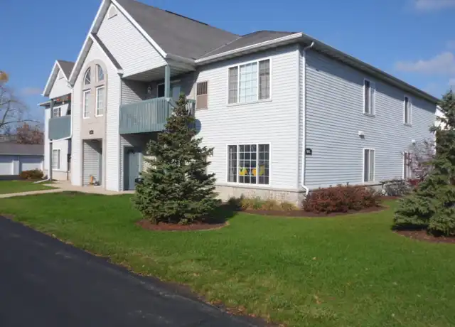 Property at 906 Fox Creek Dr Unit 2, Watertown, WI, 53098, 2 beds, 1 bath, [object Object]