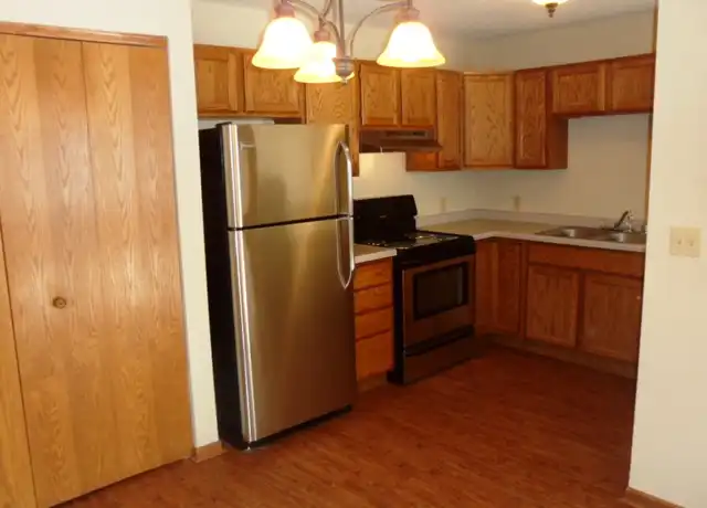 Property at 906 Fox Creek Dr Unit 2, Watertown, WI, 53098, 2 beds, 1 bath, [object Object]