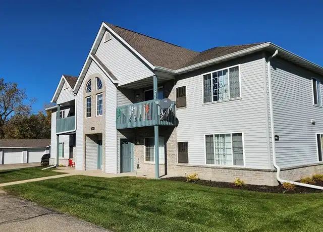 Property at 906 Fox Creek Dr Unit 2, Watertown, WI, 53098, 2 beds, 1 bath, [object Object]