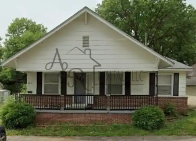 Property at 302 E Kansas St, Pittsburg, KS, 66762, 4 beds, 2 baths, [object Object]