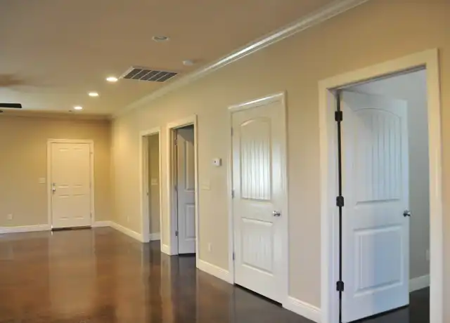 Property at 503 Wesley Pl, Tuscaloosa, AL, 35401, 5 beds, 5 baths, [object Object]