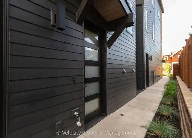 Property at 26 NW McCann Ave Unit 3, Bend, OR, 97703, 2 beds, 2.5 baths, [object Object]